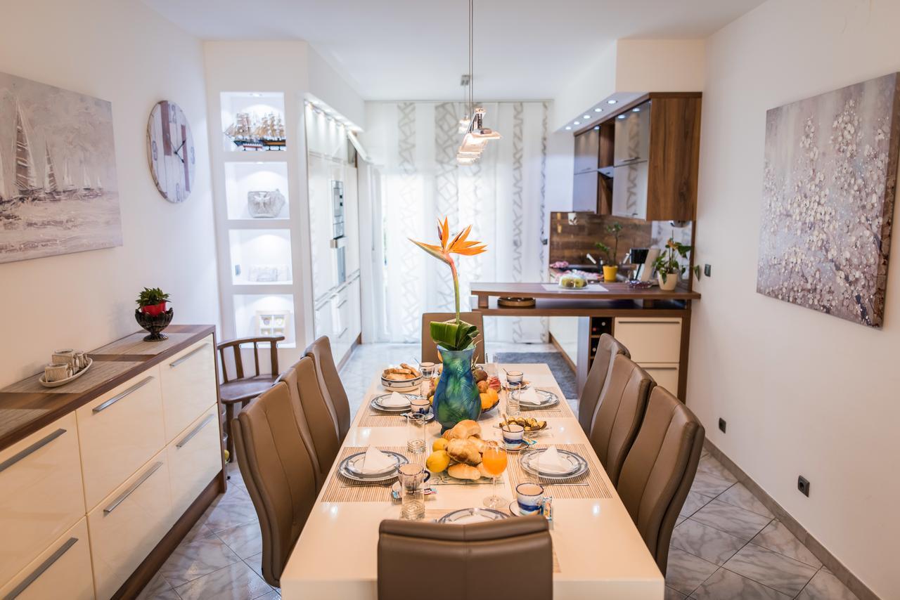 Lct Blue Lions Apartments Podstrana Rom bilde